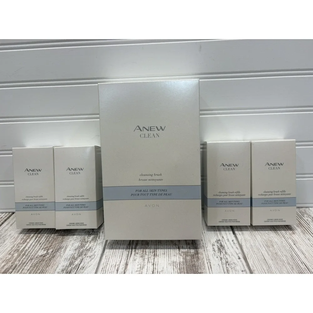 Avon ANEW Clean Cleansing Brush For All Skin Types Plus 4 Brush Refills NEW